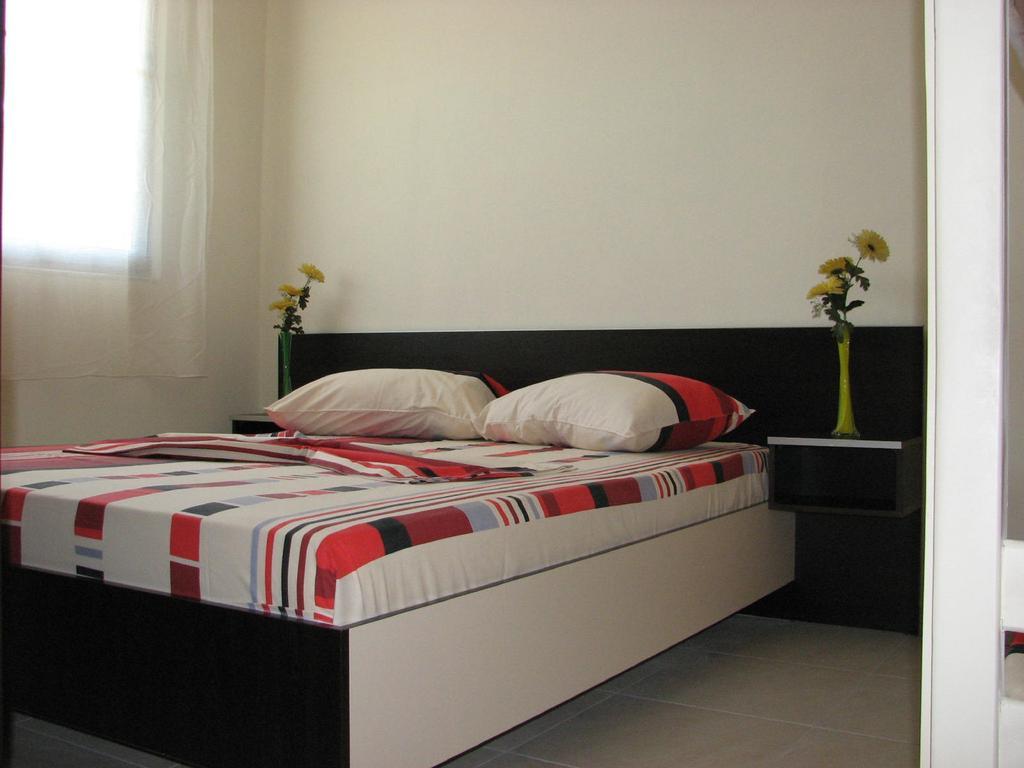 Velipojë Aparthotel Vila Tufi الغرفة الصورة